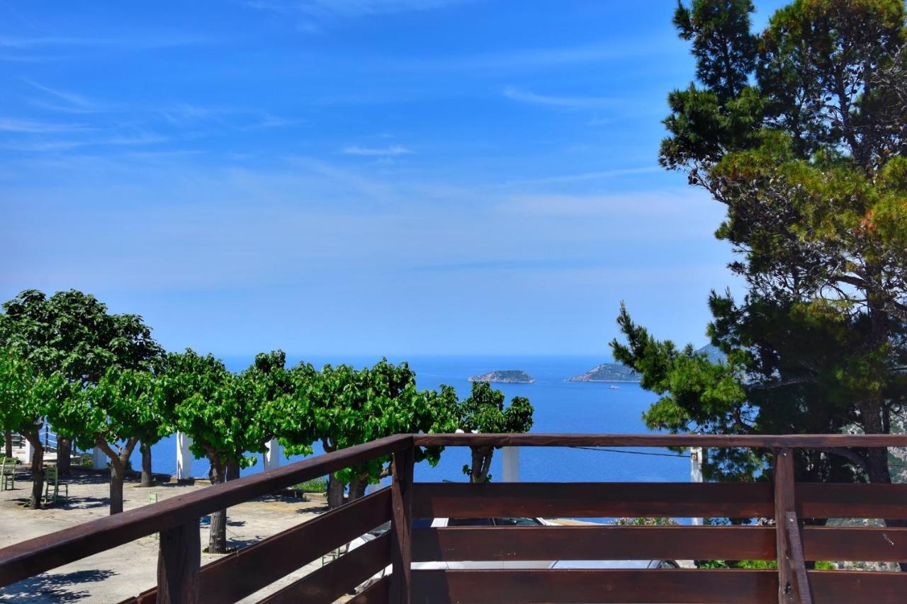 Chora Suite Alonnisos Town Bagian luar foto
